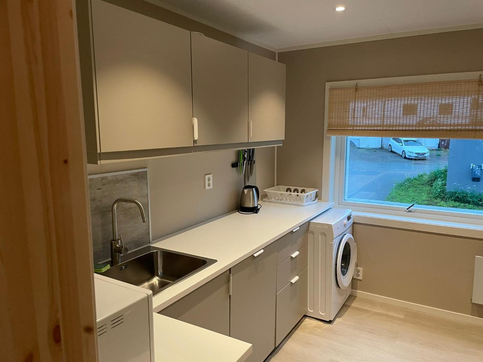 Centrally Located Apartment In Classic Townhouse Tromsø Exteriör bild