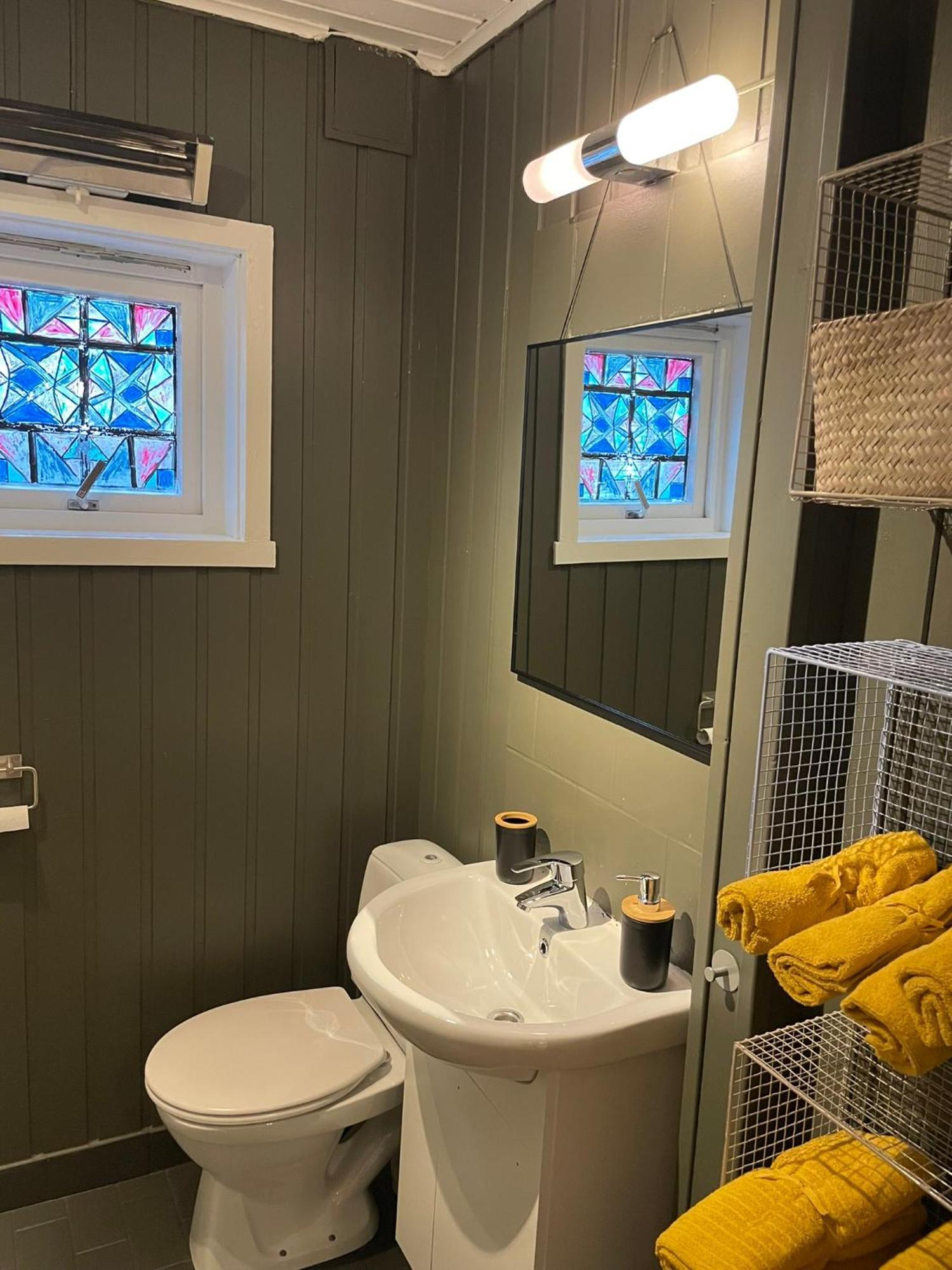 Centrally Located Apartment In Classic Townhouse Tromsø Exteriör bild