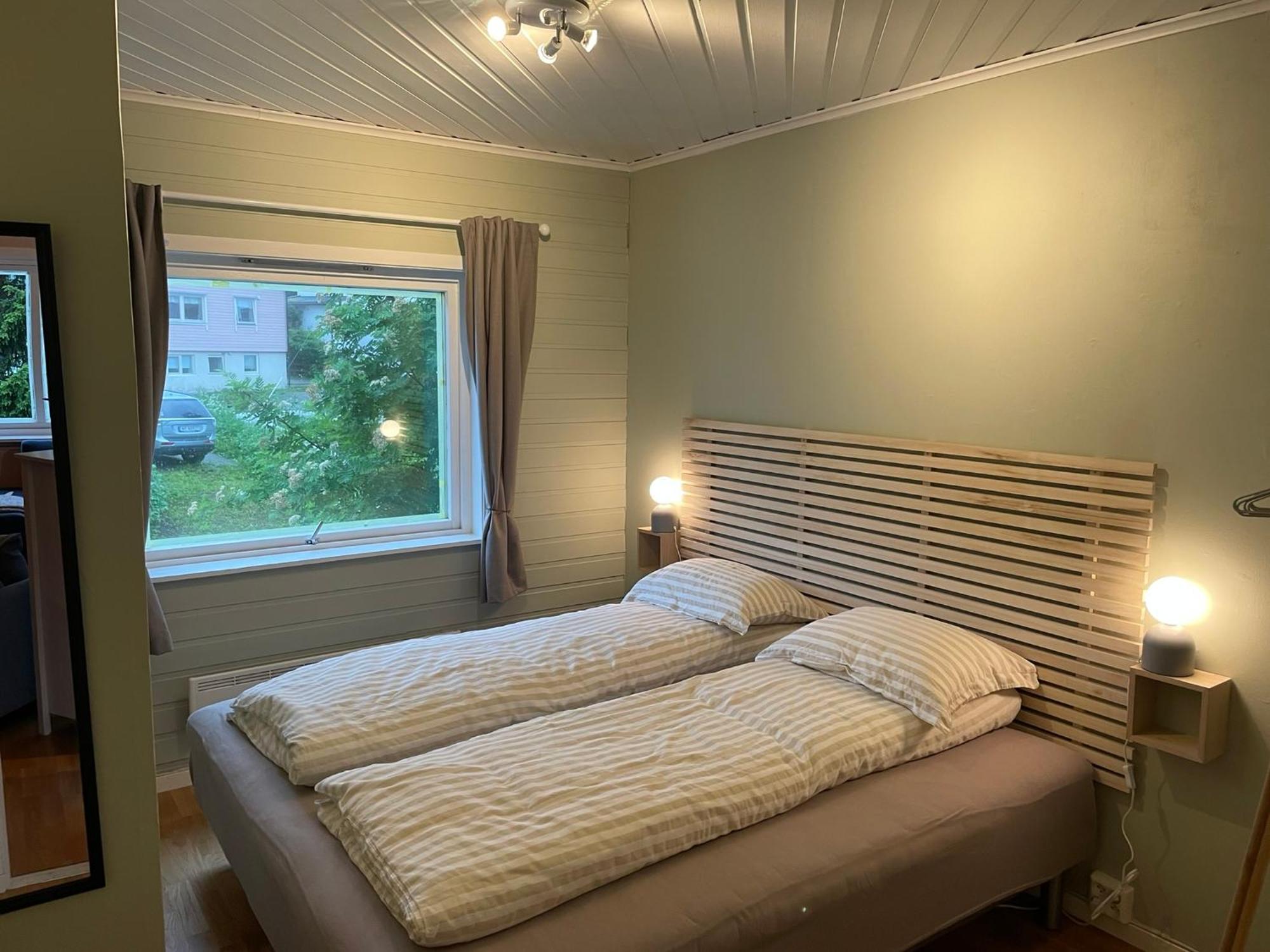 Centrally Located Apartment In Classic Townhouse Tromsø Exteriör bild